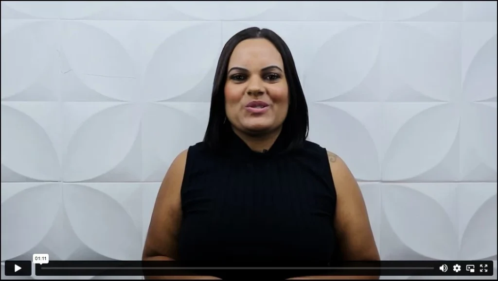 No vídeo a Faby Cardoso fala se seu curso de manicure e pedicure Faby Cardoso é bom.