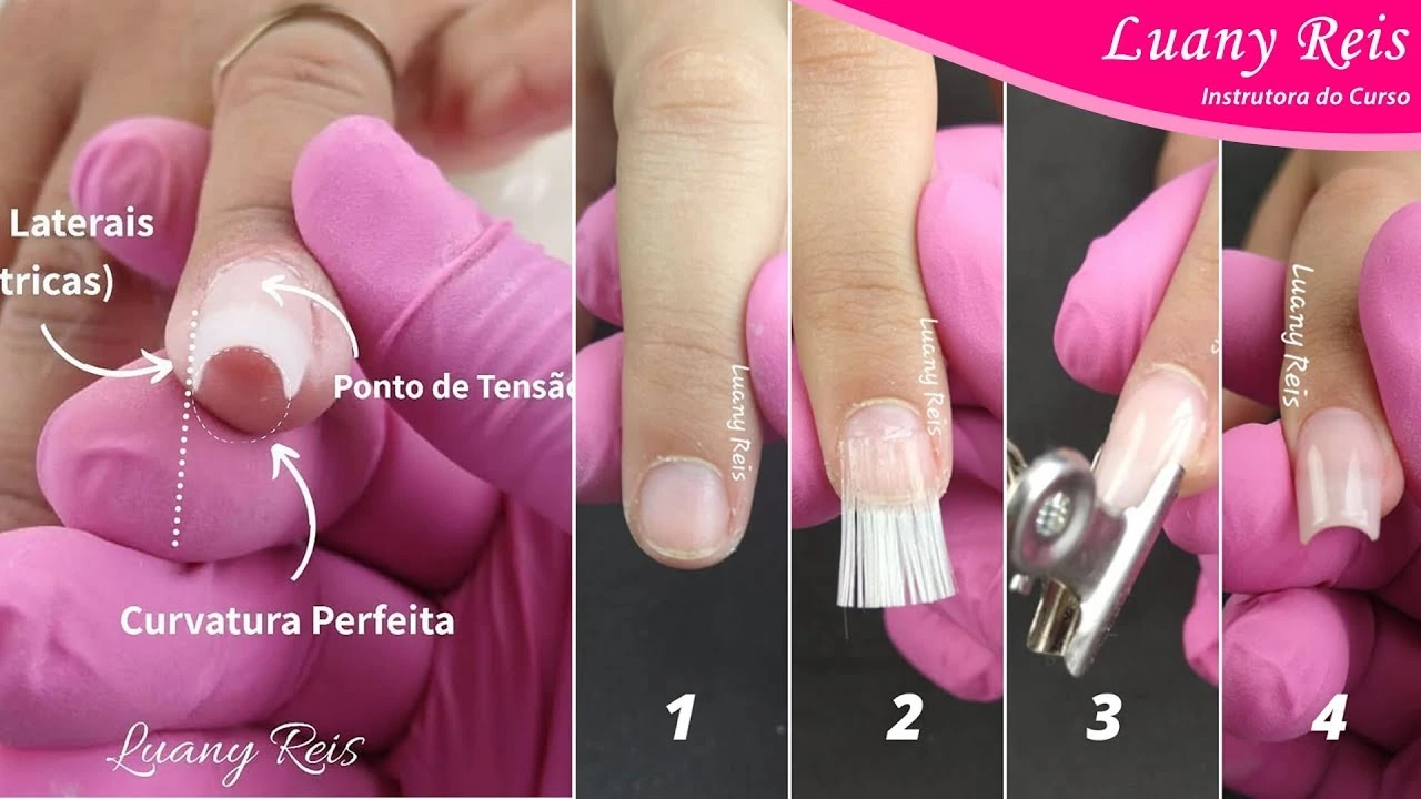 O curso alongamento de unhas Luany Reis é bom? Descubra nesse artigo e na descrição dessa imagem de manicure fazendo s unhas de clientes com alongamento de unhas.